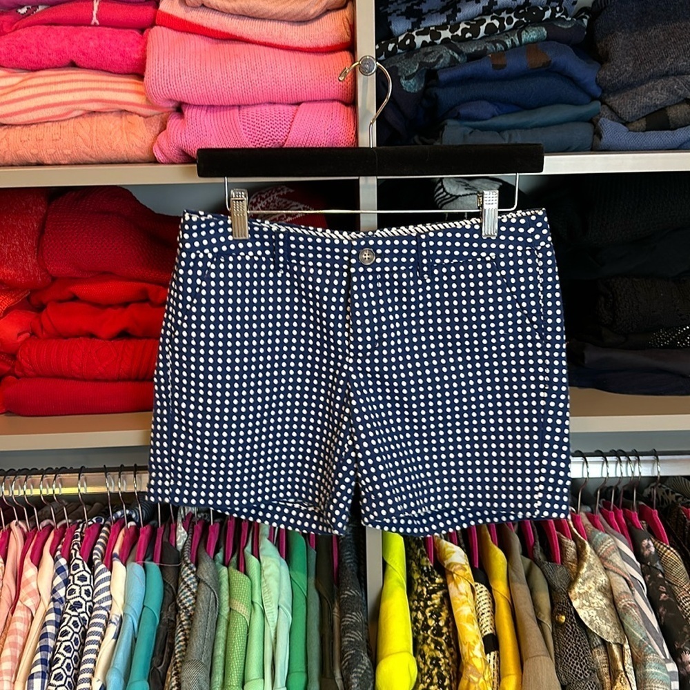 Merona blue with white polka dots 5” shorts size 2